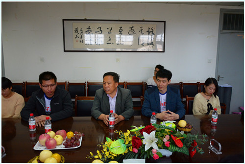 金沙集团3354.c.c召开校友与在校生座谈会
